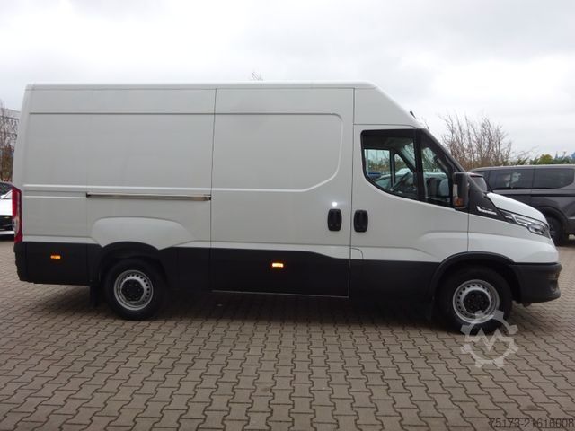 Kastenwagen hoch IVECO Daily Kasten 35 S 16A8 V 156PS ACC AHK Luftfed.