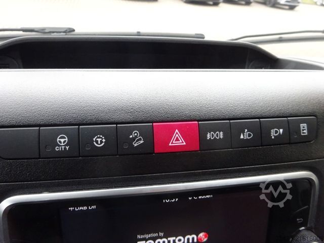 Kastenwagen hoch IVECO Daily Kasten 35 S 16A8 V 156PS ACC AHK Luftfed.