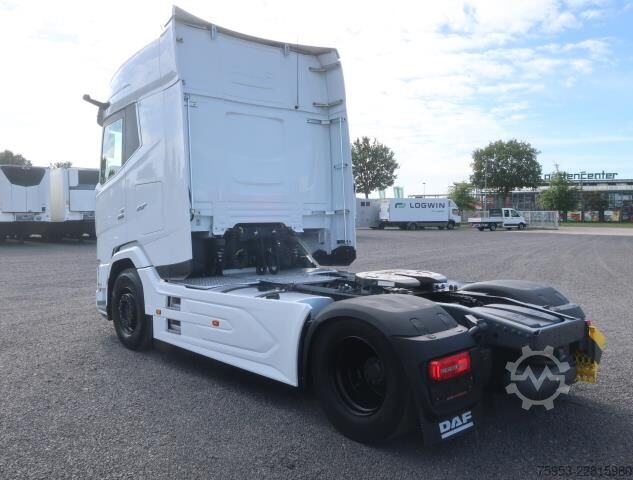 Standard SZM DAF XG+ 530 Intarder Standklima Navigation Leder