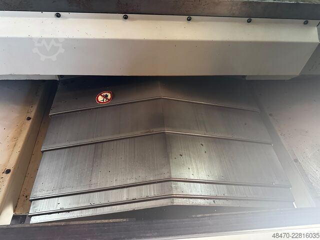 Vertical machining center HURCO VMX30t
