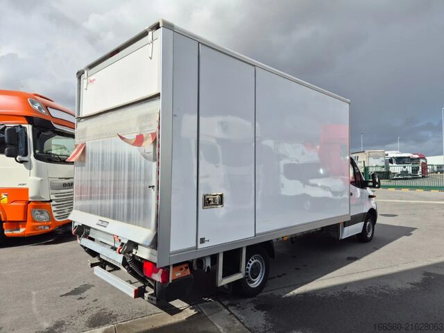 Box truck Mercedes-Benz Sprinter 314 CDI