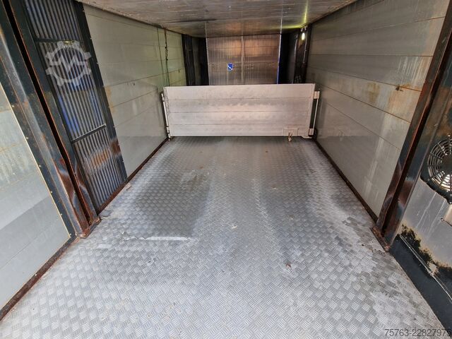 Viehtransport Volvo FH 13.500 Globetrotter 8x2*6 - 3 deck livestock...