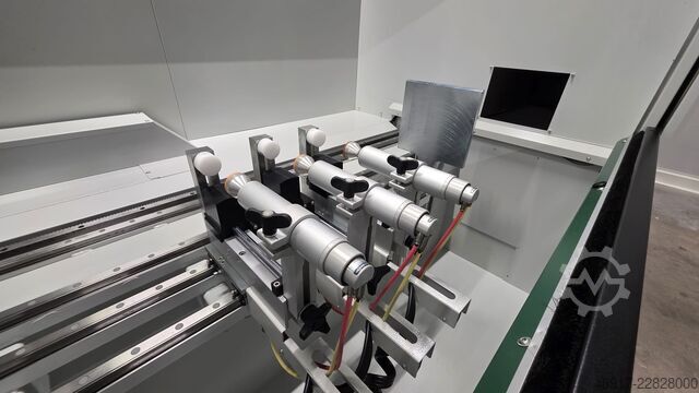 4-Achs-CNC-Bearbeitungszentrum Fom Industrie FMC 230