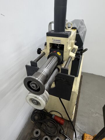 Sicken- & Bördelmaschine OSTAS KMRH 4,0