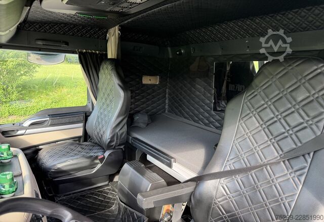 2018 MAN TGX 26.500 6x2*4 with PTO (power take-off) MAN TGX 26.500 6x2*4 Nebenantrieb / Swiss-Vehicle