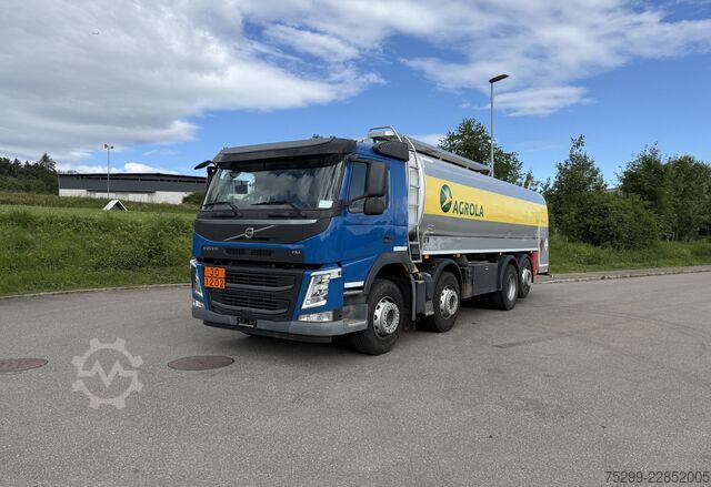 2015 Volvo FM-420 8x2R 2-compartment Volvo Trucks FM-420 8x2R 2-Kammer / Swiss-Vehicle
