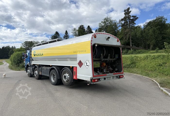 2015 Volvo FM-420 8x2R 2-compartment Volvo Trucks FM-420 8x2R 2-Kammer / Swiss-Vehicle
