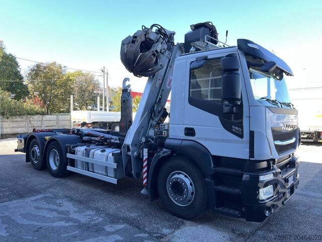 Abrollkipper mit Kran Iveco Stralis 480