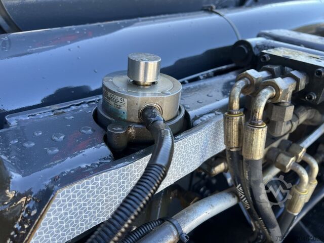 Abrollkipper mit Kran Iveco Stralis 480