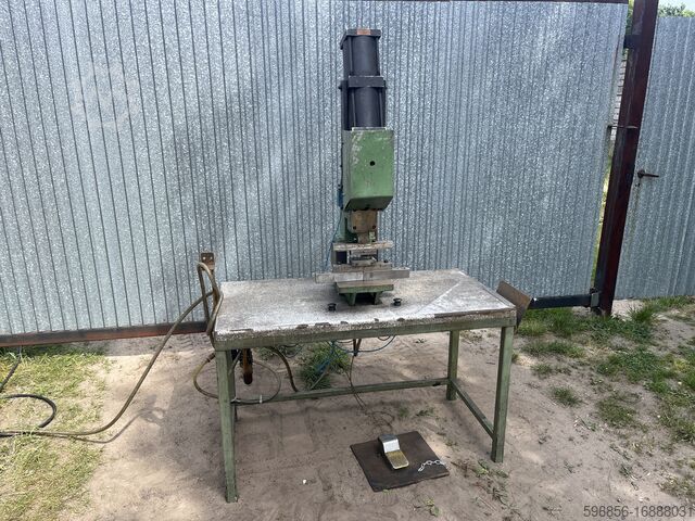 Pneumatic press Schling DUO 5T