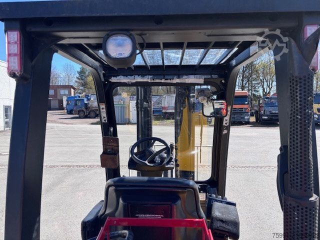 Schmalgangstapler YALE GLP 16 VX E2175