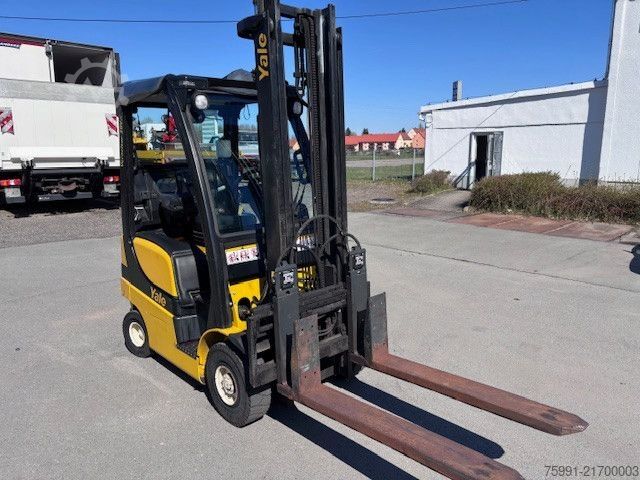 Schubmaststapler YALE Verasitor 20 VX