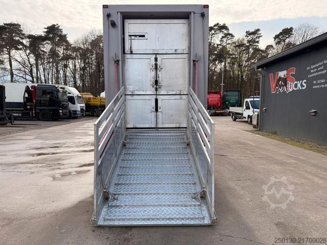 Pferdeanhänger MENKE-JANZEN 3.Stock mit Aggregat Tränke Durchladetüren