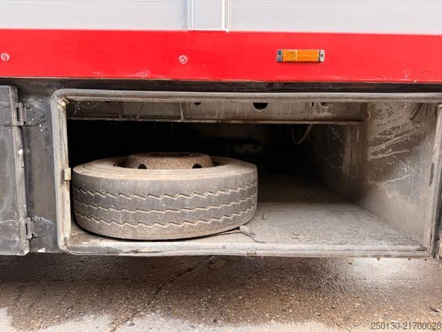 Pferdeanhänger MENKE-JANZEN 3.Stock mit Aggregat Tränke Durchladetüren