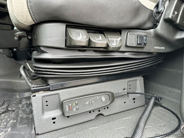 Standard tractor unit VOLVO FH460 4x2 BL ACC / KLIMA/ LDW / LED