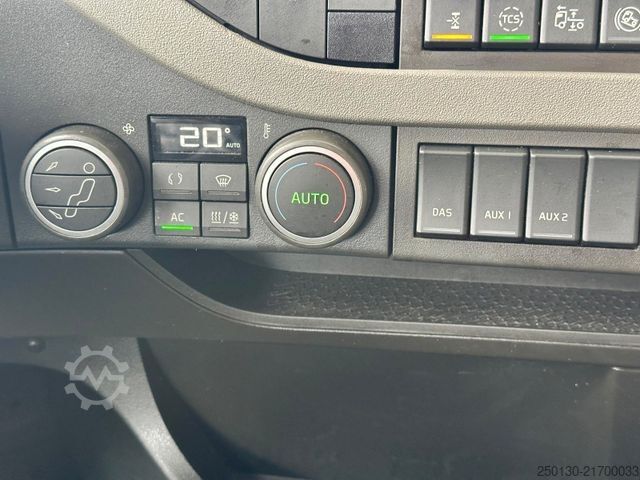 Standard tractor unit VOLVO FH460 4x2 BL ACC / KLIMA/ LDW / LED