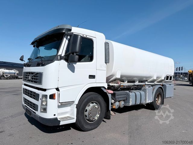 LKW mit Tankaufbau VOLVO FM 9/260 4x2 12.865 L ADR Tanktruck