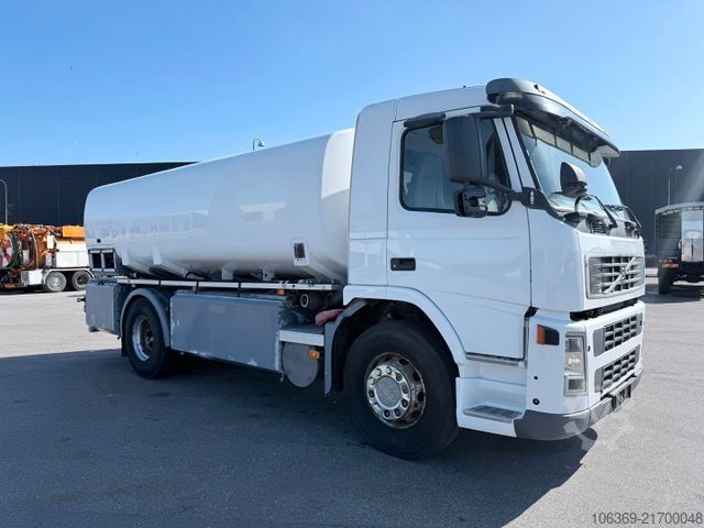 LKW mit Tankaufbau VOLVO FM 9/260 4x2 12.865 L ADR Tanktruck