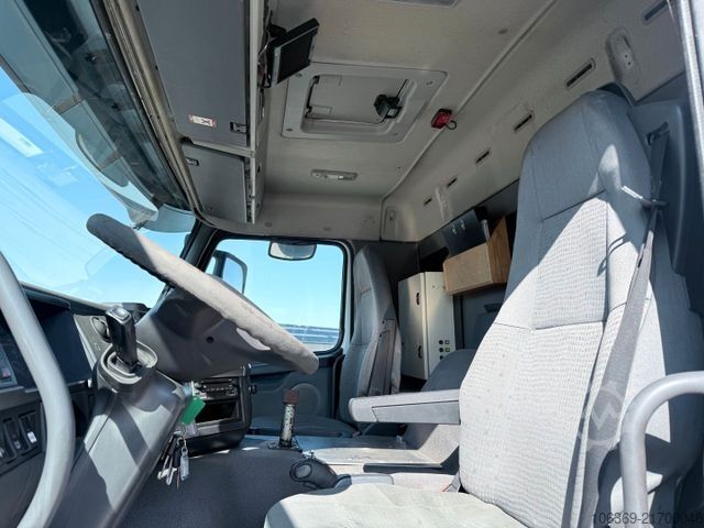 LKW mit Tankaufbau VOLVO FM 9/260 4x2 12.865 L ADR Tanktruck