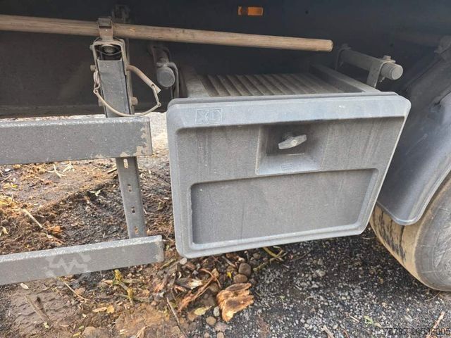 Kipper Auflieger KEMPF ca. 50 cbm Getreidekipper, Unfall, Kornschieber