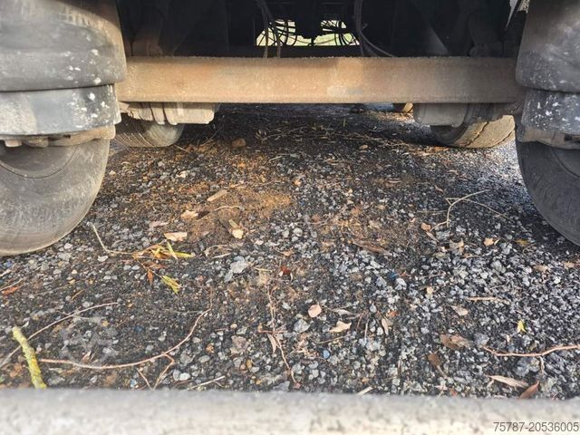 Kipper Auflieger KEMPF ca. 50 cbm Getreidekipper, Unfall, Kornschieber