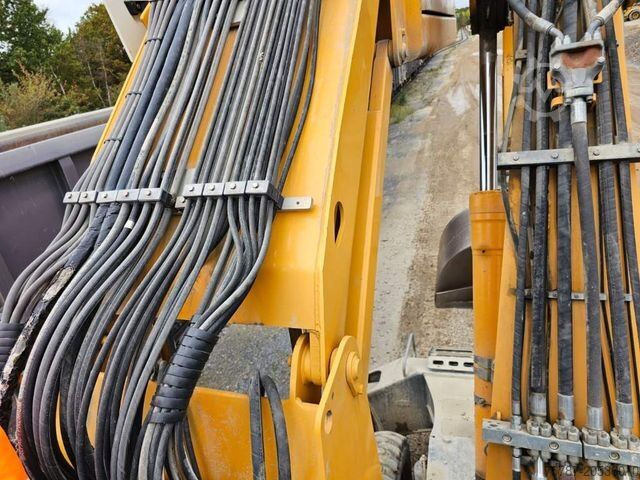 Mobilbagger LIEBHERR A 904-2 C Litronic mit fahrbarer Kabine, Klima