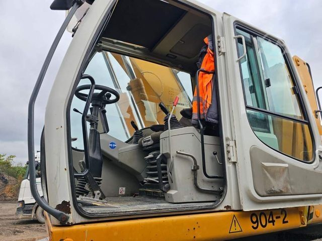 Mobilbagger LIEBHERR A 904-2 C Litronic mit fahrbarer Kabine, Klima
