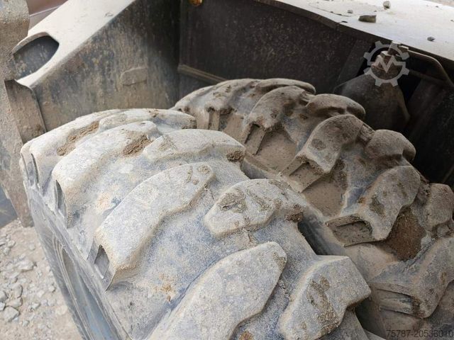 Mobilbagger LIEBHERR A 904-2 C Litronic mit fahrbarer Kabine, Klima