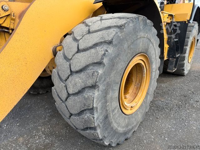 Radlader CATERPILLAR 972MXE Radlader mit Schaufel 24,9 Tonnen *9096 h