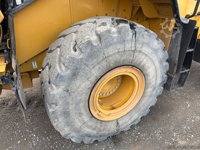 Radlader CATERPILLAR 972MXE Radlader mit Schaufel 24,9 Tonnen *9096 h