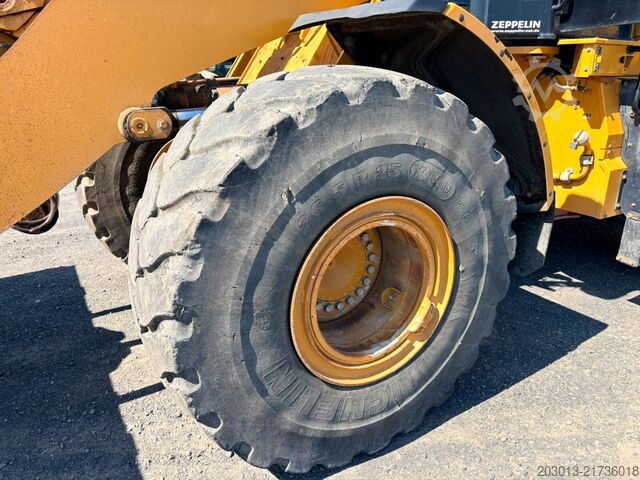 Wheel loader CATERPILLAR 972MXE Radlader MIT Schaufel 24,9 Tonnen *9096 h