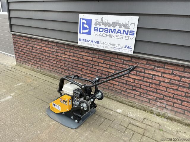 Giant GP2155G compactor plate NEW GIANT GP2155G trilplaat NIEUW