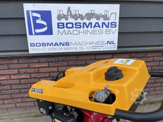 Giant GR580 G vibrating tamper NEW GIANT GR580 G trilstamper NIEUW