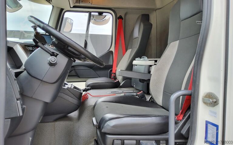 Suitcase Renault D SERIE 280.18 - 88-BTH-1 - DTI 8 - BAKWAGEN - ...