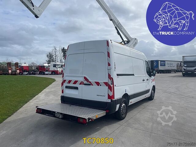 Lifting platform Renault Master 145.35 Nacelle