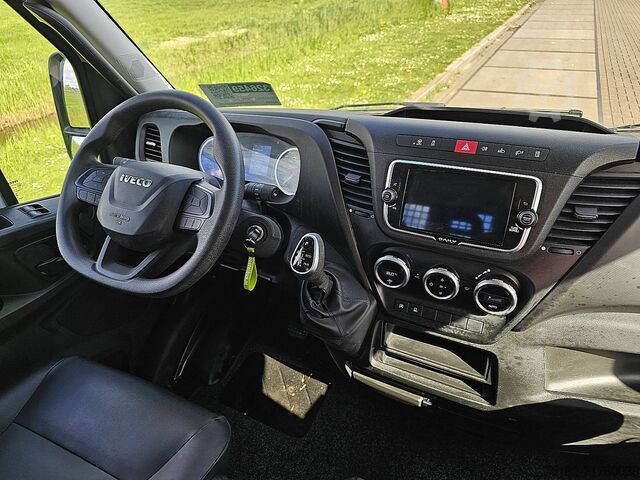 Loading platform IVECO DAILY 35C14  Open-Laadbak