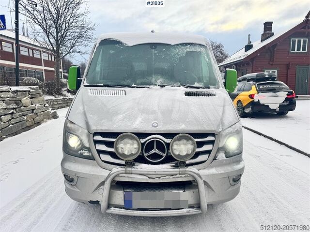 Minibus Mercedes-Benz Sprinter 316 Minibus – 9 seats and wheelchair ramp