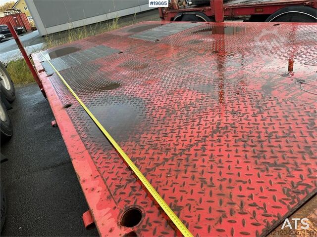 Broshuis 3 AUD-44 lowbed trailer. Broshuis 3 AUD-44 lowbed trailer.