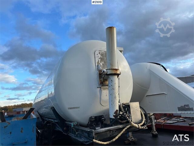 Tank Spitzer silo trailer, 3-axle bulk trailer.