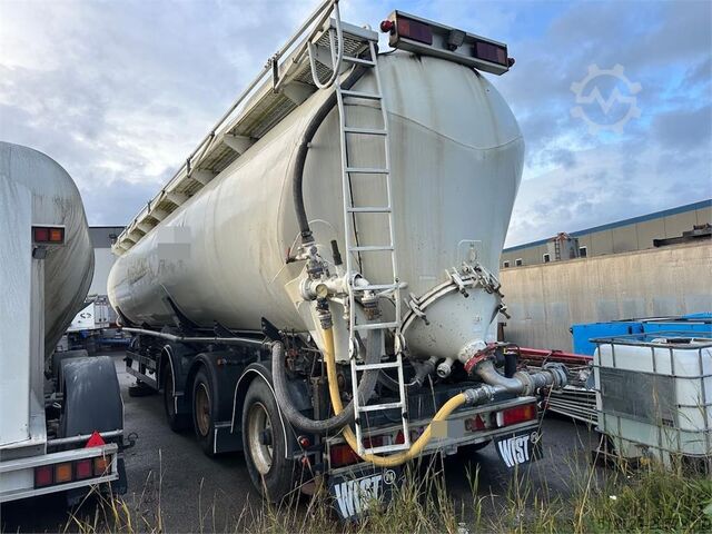 Tank Spitzer silo trailer, 3-axle bulk trailer.