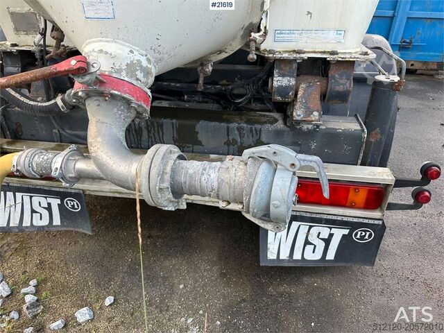 Tank Spitzer silo trailer, 3-axle bulk trailer.