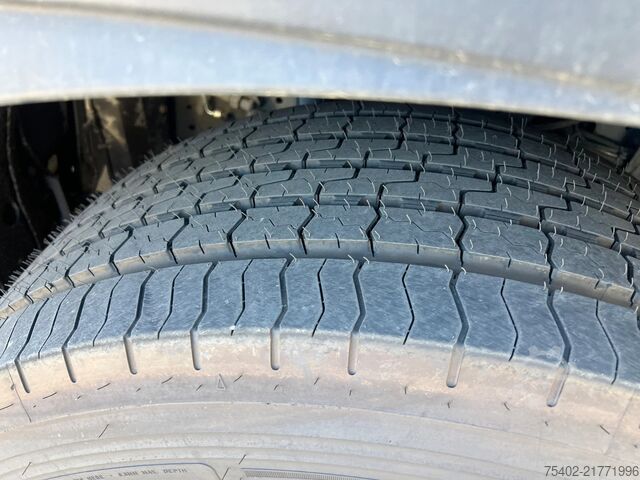 Standard-SZM Iveco S-WAY 490 / Intarder / 2x Tank / New Tyres