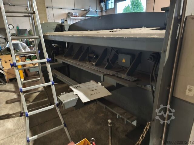 HACO hydraulic guillotine shear 3000 x 6 HACO HSLX 3006