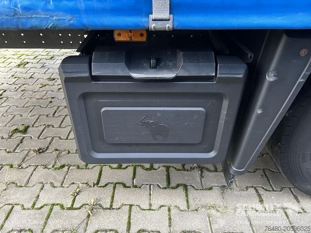 Auflieger mit Pritsche & Plane Schmitz Cargobull Schiebeplane Mega