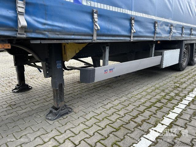 Auflieger mit Pritsche & Plane Schmitz Cargobull Schiebeplane Mega