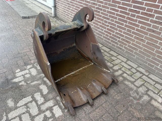 Excavator bucket  