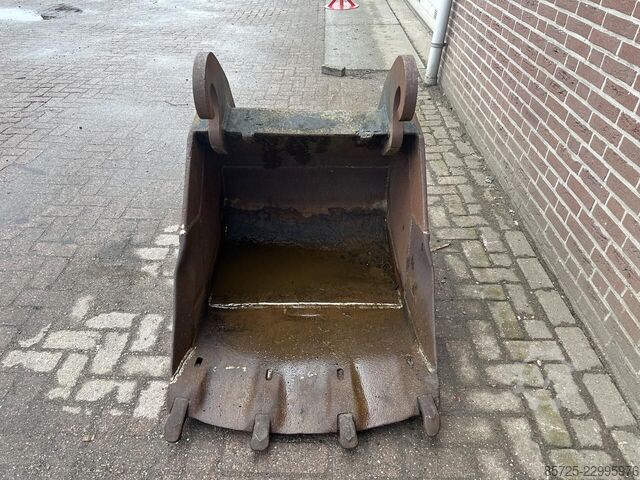 Excavator bucket  