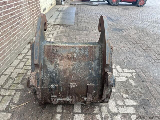 Excavator bucket  