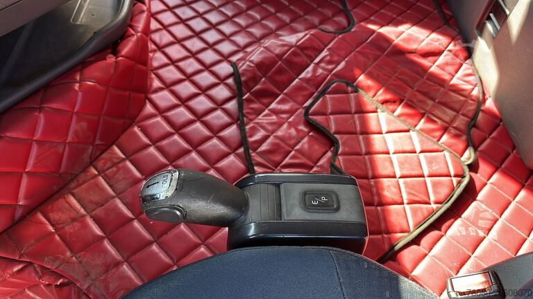 Standard tractor Volvo FH 440 (GOOD CONDITION / BONNE ETAT)