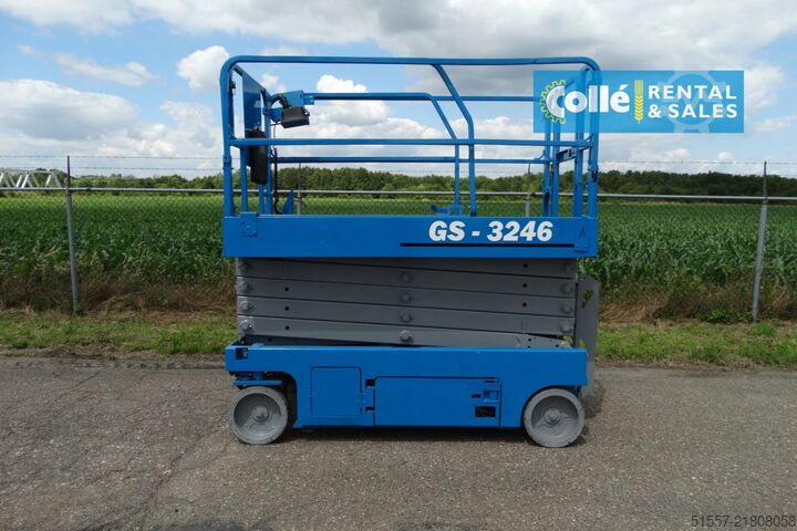 Scissor lift Genie GS 3246 | 2012